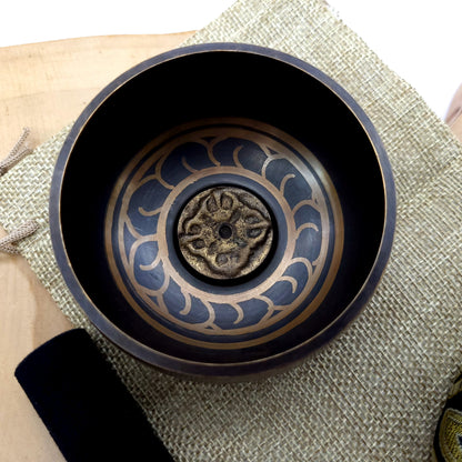 DIVERS PETITS BOLS CHANTANTS + BÂTONS & COUSSINS – UNIQUES, ARTISANAUX