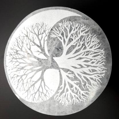 PLAQUE EN SÉLÉNITE GRAVÉE ARBRE DE VIE + YIN & YANG - STATION DE RECHARGE - UNIQUE, ORIGINALE & ARTISANALE