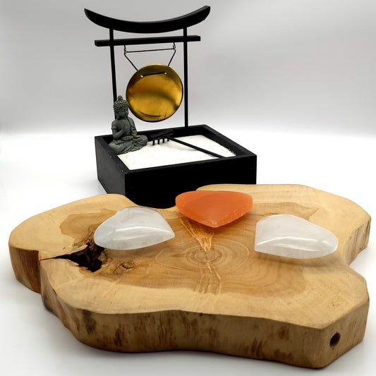 COEUR SCULPTÉ EN PIERRE DE SÉLÉNITE - UNIQUE & ARTISANAL