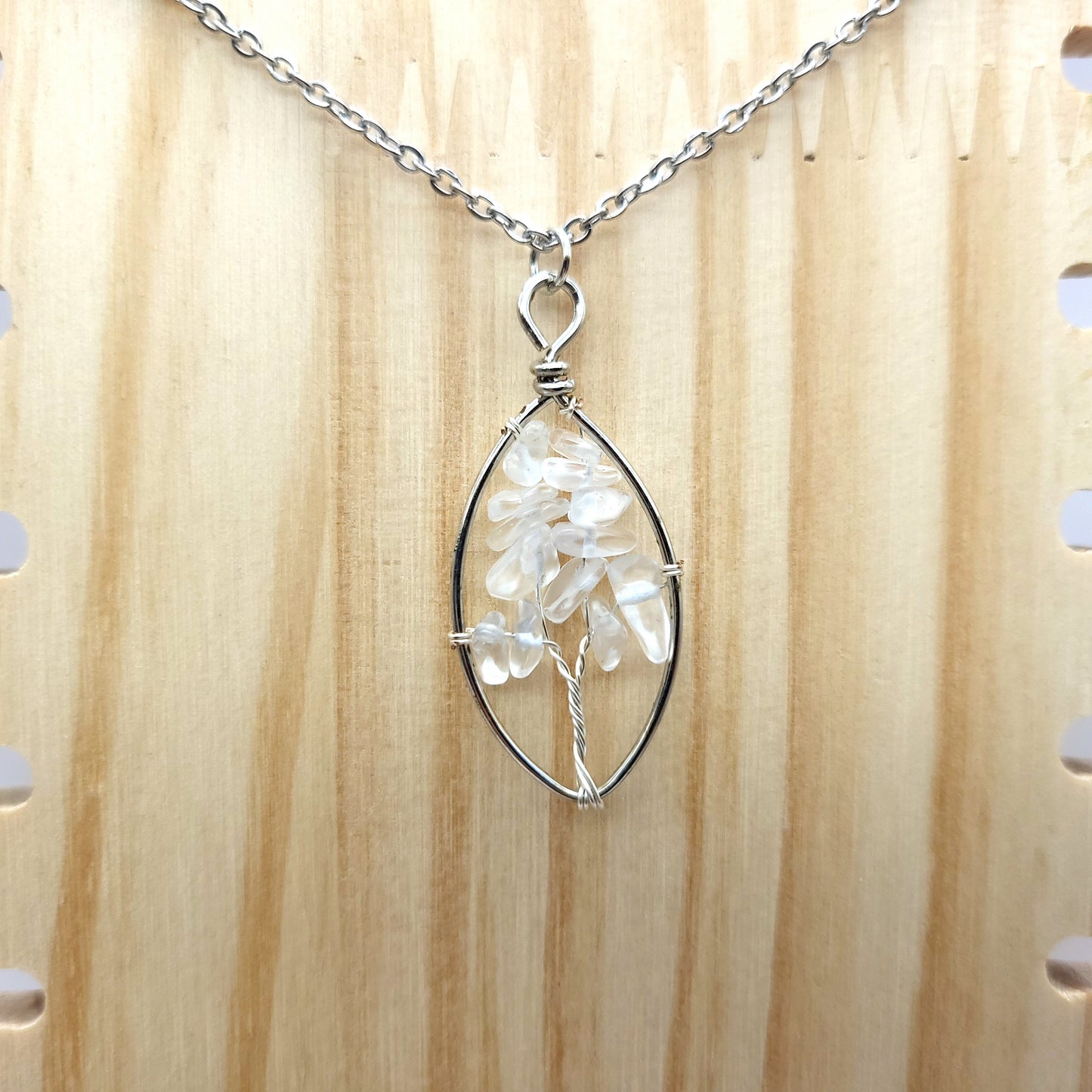 DIVERS COLLIERS + PENDENTIFS ARBRES DE VIE EN PIERRE CRISTAL DE ROCHE - BIJOUX ARTISANAUX, UNIQUES & ORIGINAUX