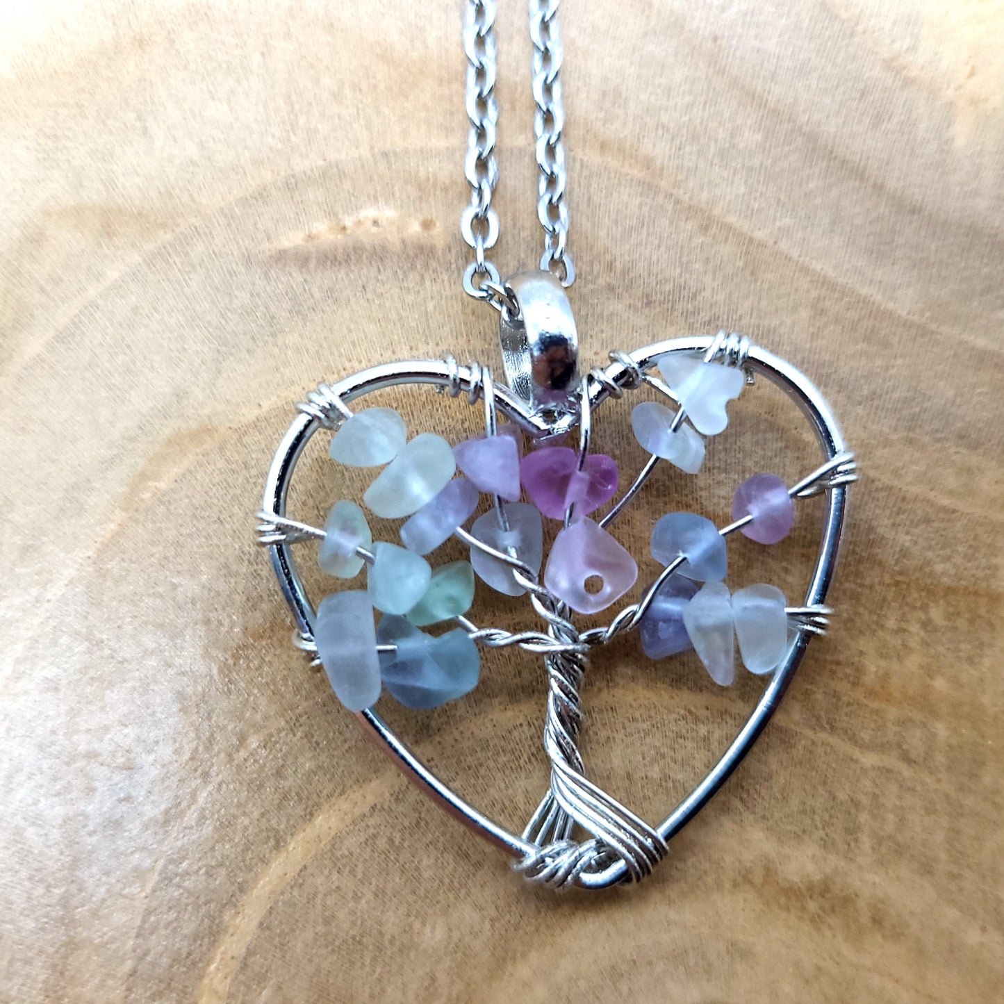 DIVERS COLLIERS + PENDENTIFS ARBRES DE VIE EN PIERRE DE FLUORINE - BIJOUX ARTISANAUX, UNIQUES & ORIGINAUX