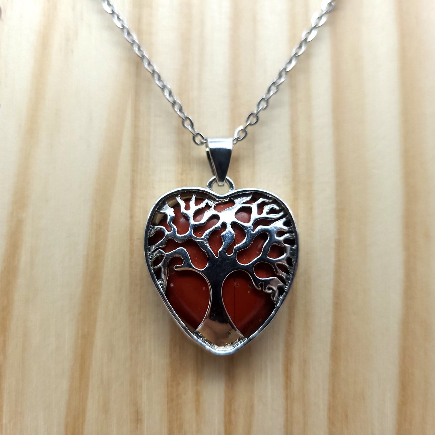 COLLIERS + PENDENTIFS COEURS + ARBRES DE VIE EN PIERRE JASPE ROUGE - BIJOUX ARTISANAUX, UNIQUES & ORIGINAUX