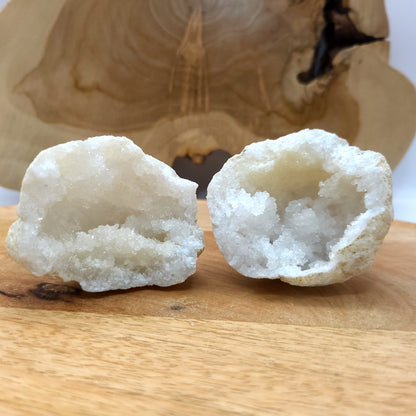 GÉODE UNIQUE N°129 EN PIERRE DE CRISTAL DE ROCHE