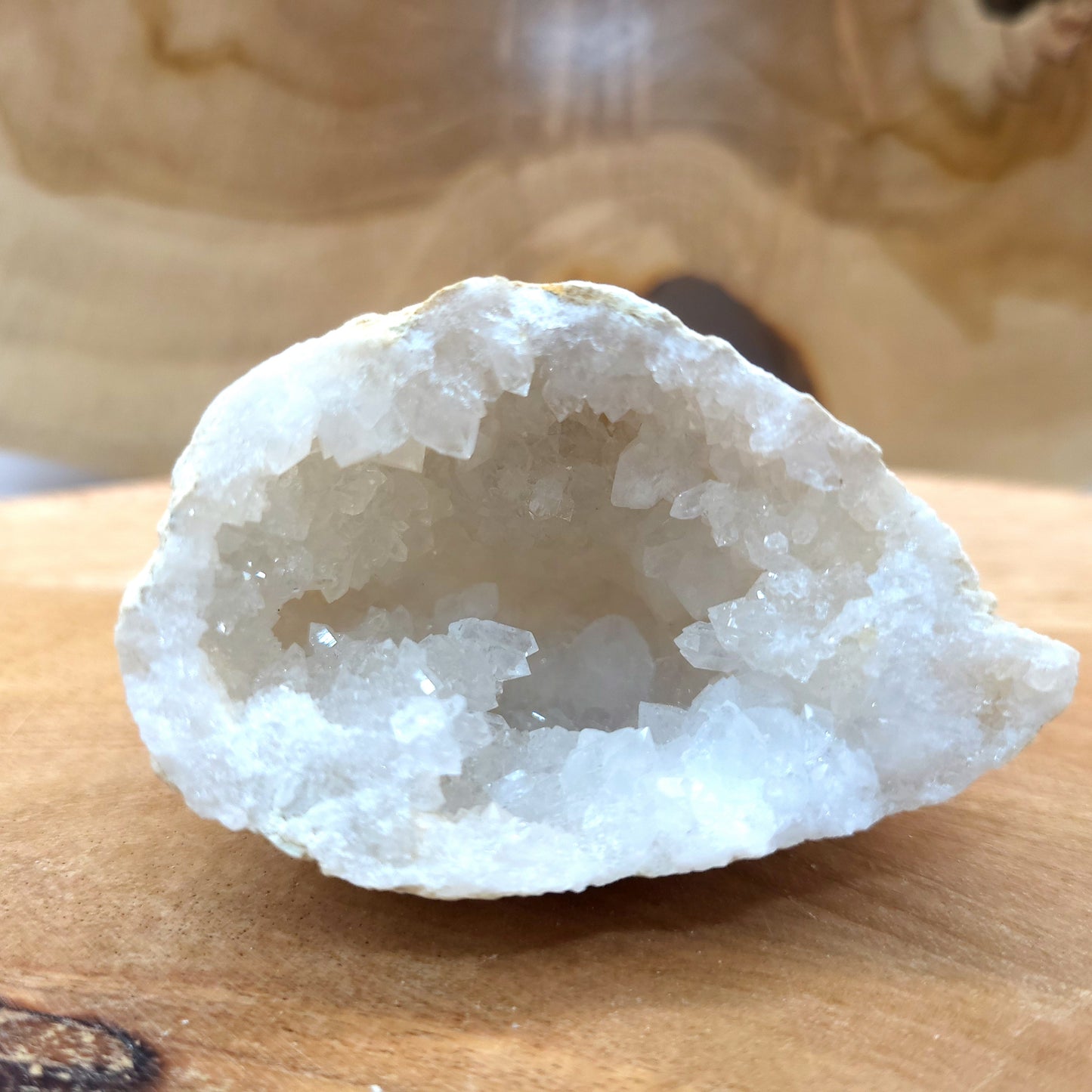 GÉODE UNIQUE N°127 EN PIERRE DE CRISTAL DE ROCHE