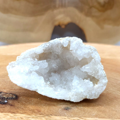 GÉODE UNIQUE N°127 EN PIERRE DE CRISTAL DE ROCHE