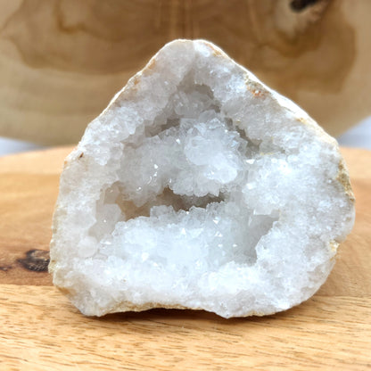 GÉODE UNIQUE N°131 EN PIERRE DE CRISTAL DE ROCHE