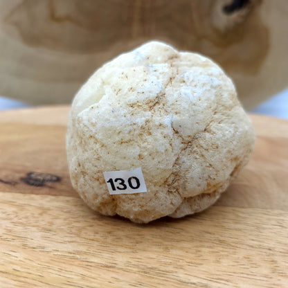 GÉODE UNIQUE N°130 EN PIERRE DE CRISTAL DE ROCHE