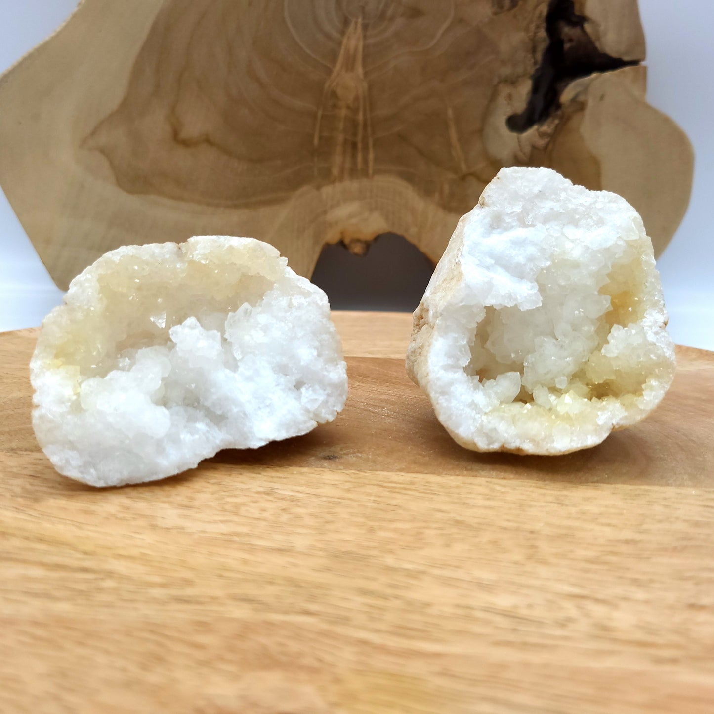 GÉODE UNIQUE N°130 EN PIERRE DE CRISTAL DE ROCHE