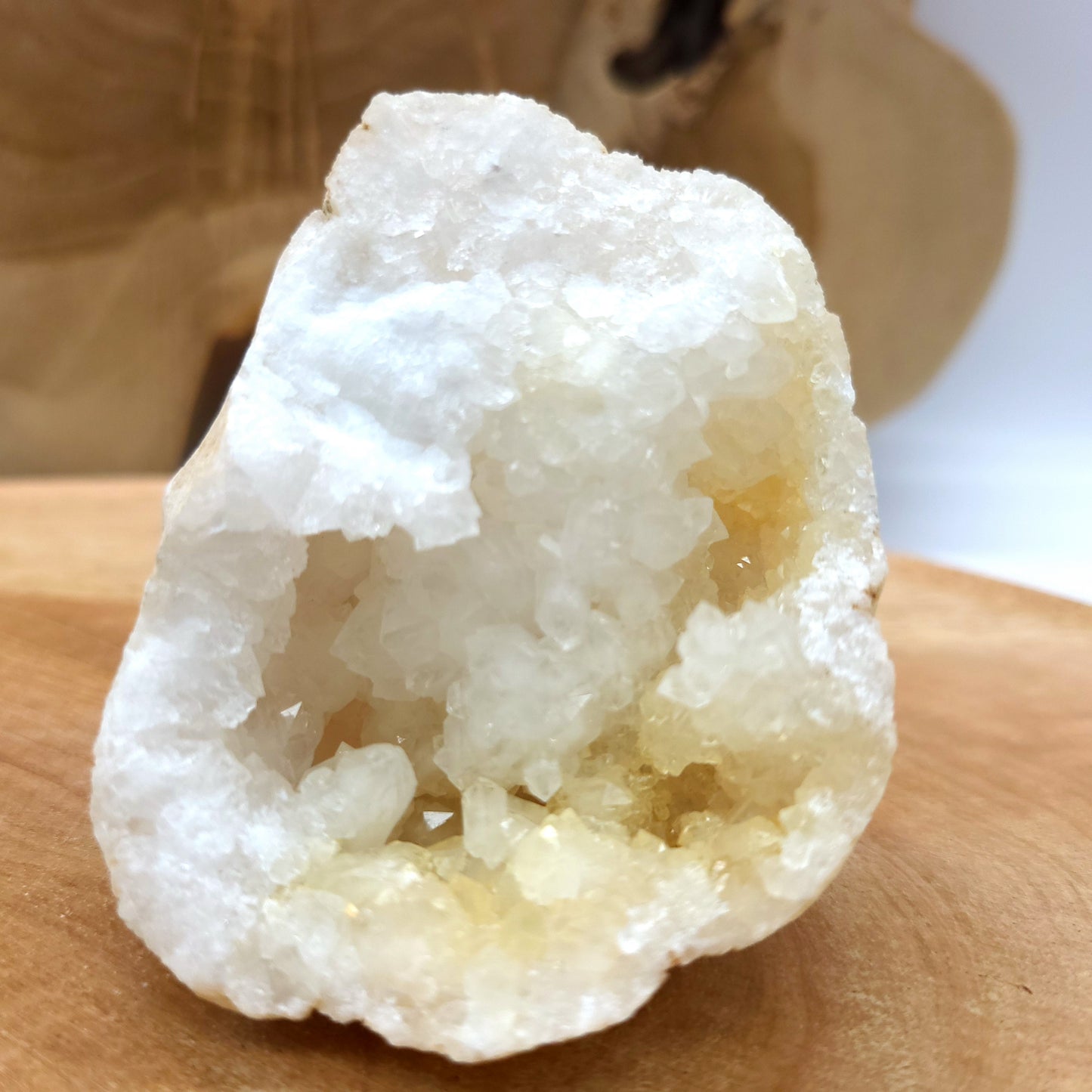 GÉODE UNIQUE N°130 EN PIERRE DE CRISTAL DE ROCHE