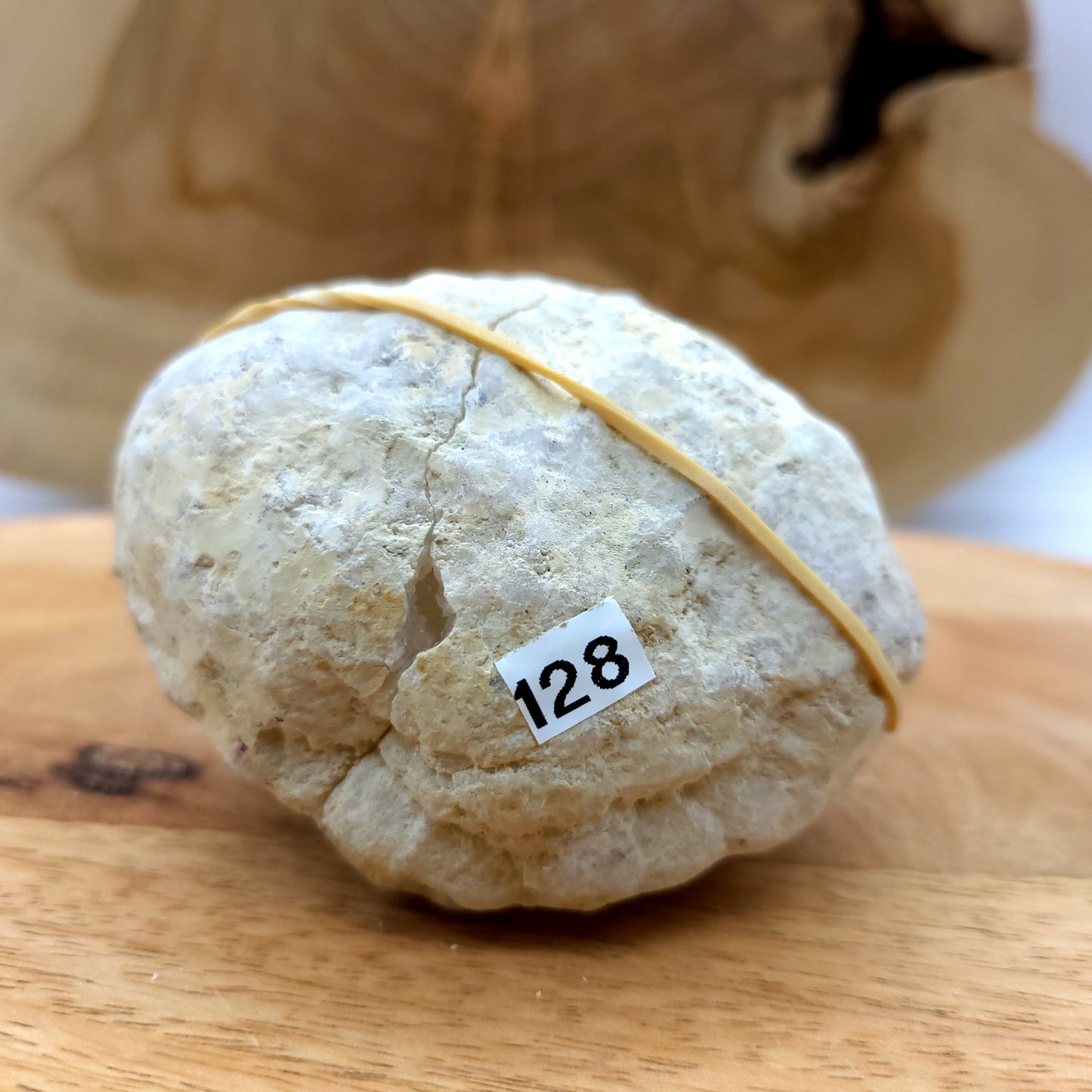 GÉODE UNIQUE N°128 EN PIERRE DE CRISTAL DE ROCHE