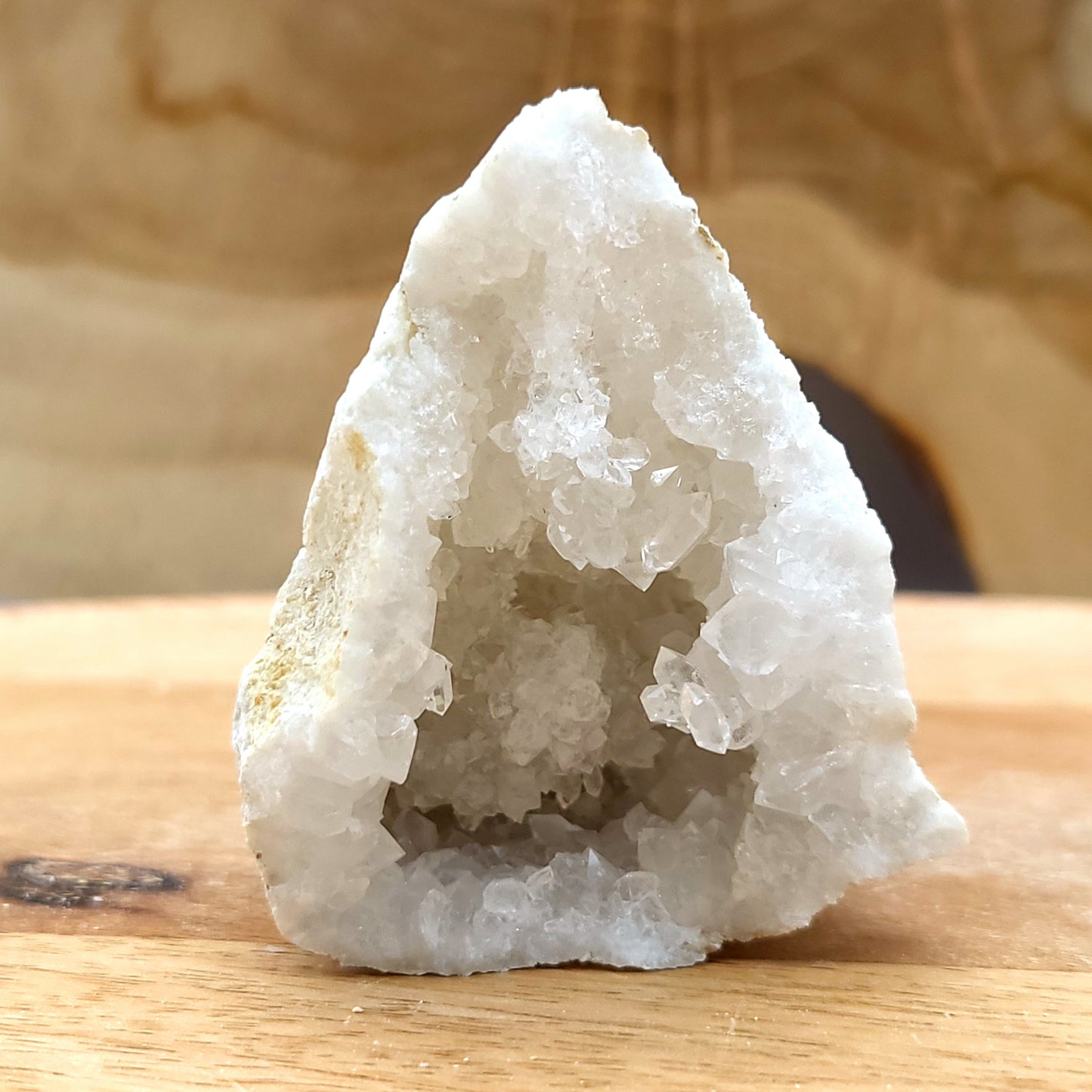 GÉODE UNIQUE N°133 EN PIERRE DE CRISTAL DE ROCHE