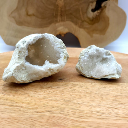 GÉODE UNIQUE N°134 EN PIERRE DE CRISTAL DE ROCHE