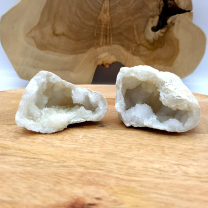 GÉODE UNIQUE N°132 EN PIERRE DE CRISTAL DE ROCHE