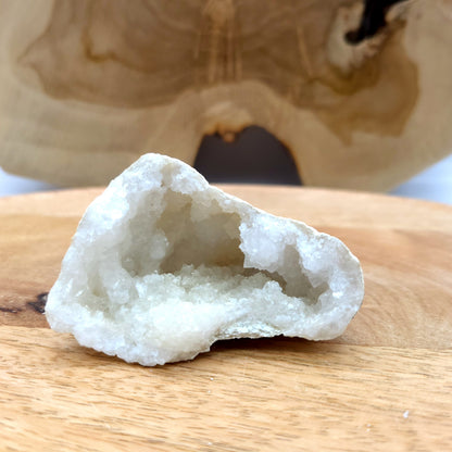 GÉODE UNIQUE N°132 EN PIERRE DE CRISTAL DE ROCHE