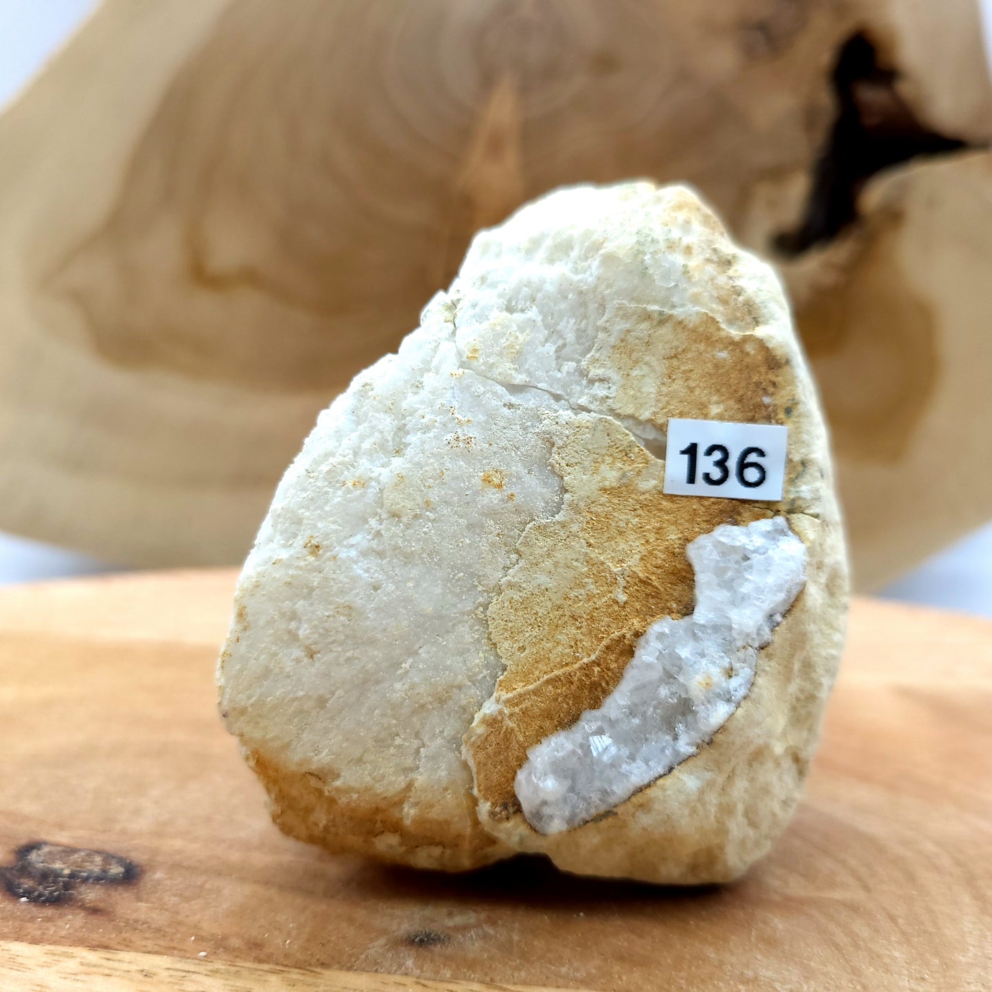 GÉODE UNIQUE N°136 EN PIERRE DE CRISTAL DE ROCHE