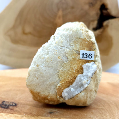 GÉODE UNIQUE N°136 EN PIERRE DE CRISTAL DE ROCHE