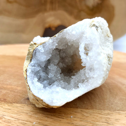 GÉODE UNIQUE N°136 EN PIERRE DE CRISTAL DE ROCHE