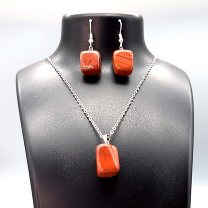 2 PARURES EN PIERRE DE JASPE ROUGE : COLLIER 7 PERLES OU PENDENTIF + BOUCLES D’OREILLES - BIJOUX ARTISANAUX, UNIQUES & ORIGINAUX