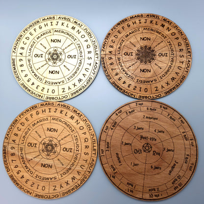 DIVERS DISQUES DE RADIESTHÉSIE EN FRANCAIS EN BOIS + PYROGRAVURE - ARTISANAUX, UNIQUES & ORIGINAUX