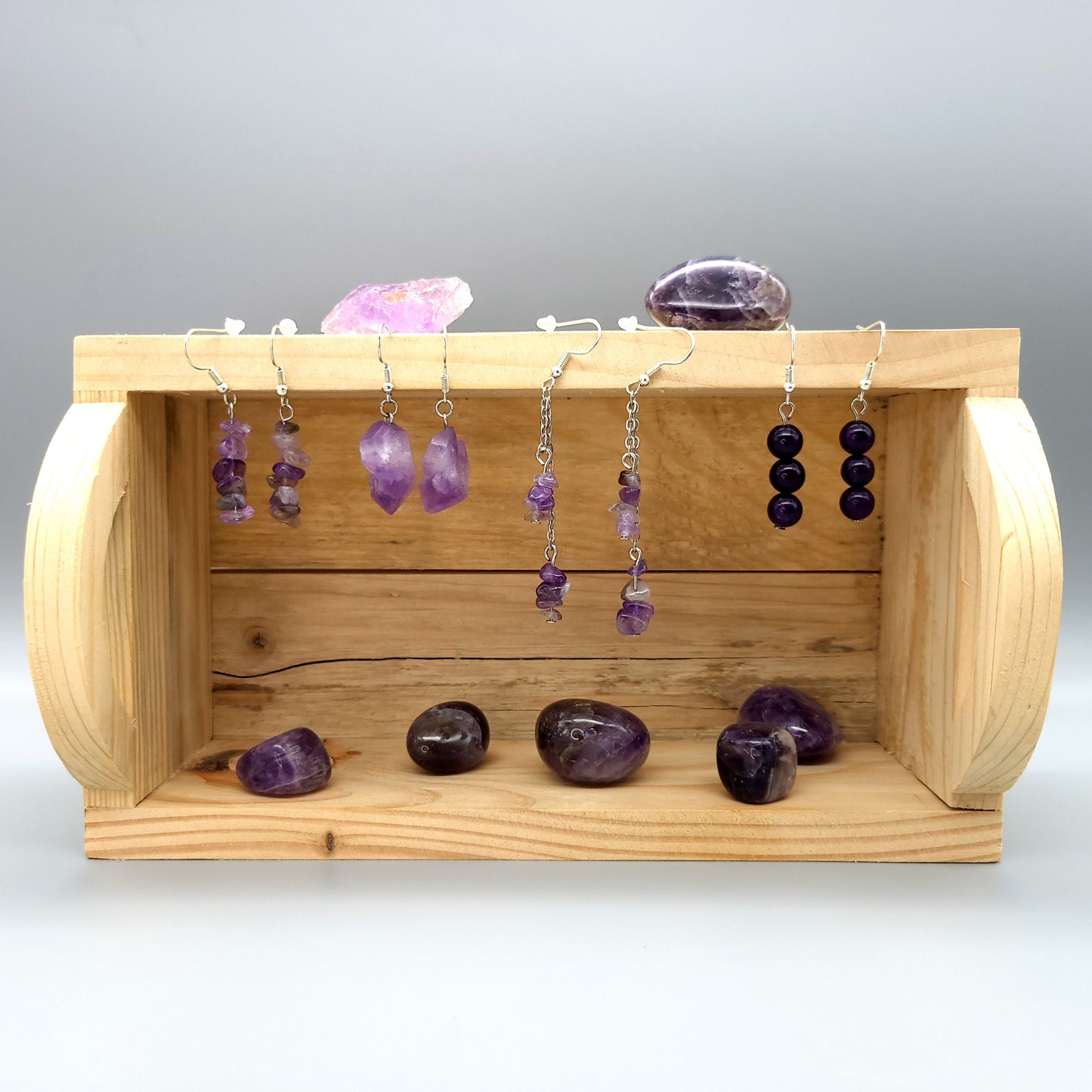 4 MODÈLES DE BOUCLES D'OREILLES EN PIERRE AMÉTHYSTE - BIJOUX ARTISANAUX, UNIQUES & ORIGINAUX