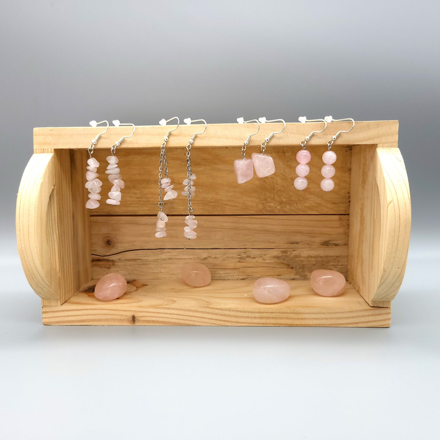 4 MODÈLES DE BOUCLES D'OREILLES EN PIERRE DE QUARTZ ROSE - BIJOUX ARTISANAUX, UNIQUES & ORIGINAUX