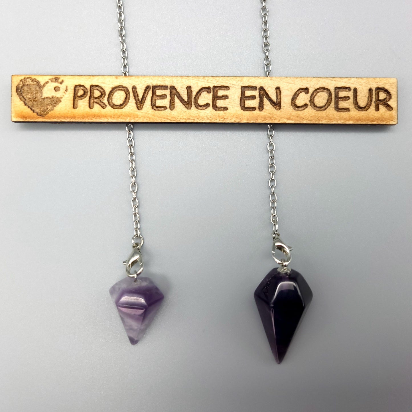 PENDULE DE RADIESTHÉSIE EN PIERRE AMÉTHYSTE - OUTIL ARTISANAL, UNIQUE & ORIGINAL