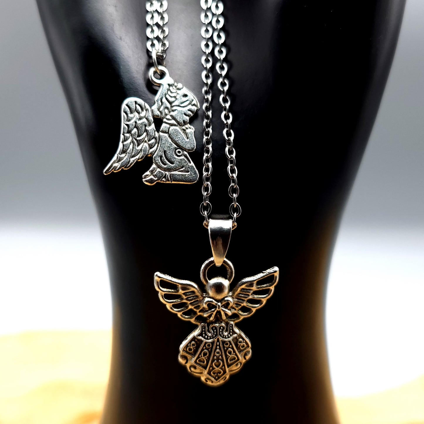 CHAÎNES + PENDENTIFS ANGES MIGNONS - BIJOUX FANTAISIES AU CHOIX