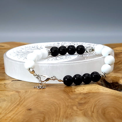 BRACELETS YIN & YANG OU TORTUE EN DUO DE PERLES RONDES EN ONYX NOIR & BLANC - 2 TAILLES AU CHOIX - BIJOUX ARTISANAUX, UNIQUES & ORIGINAUX