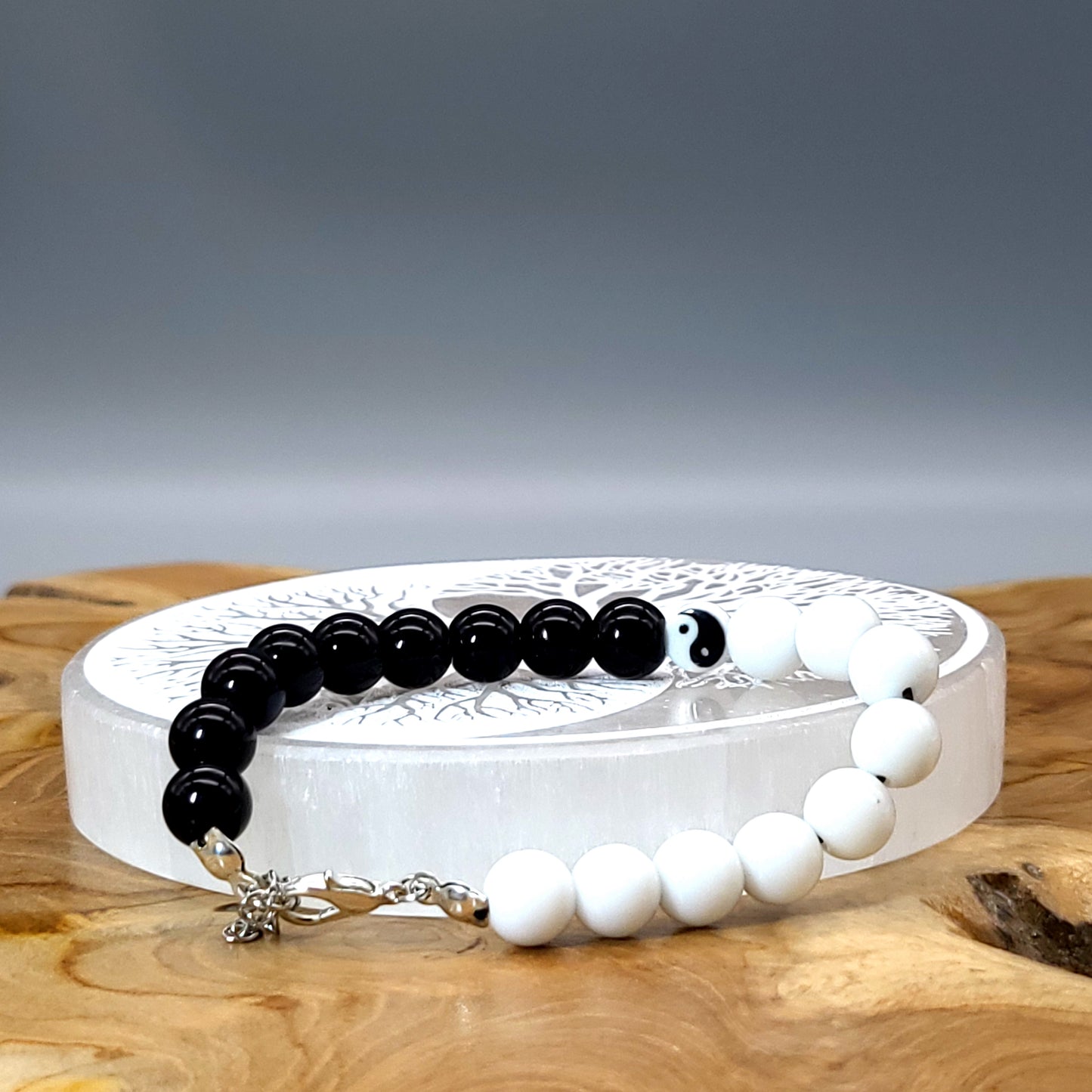 BRACELETS YIN & YANG OU TORTUE EN DUO DE PERLES RONDES EN ONYX NOIR & BLANC - 2 TAILLES AU CHOIX - BIJOUX ARTISANAUX, UNIQUES & ORIGINAUX