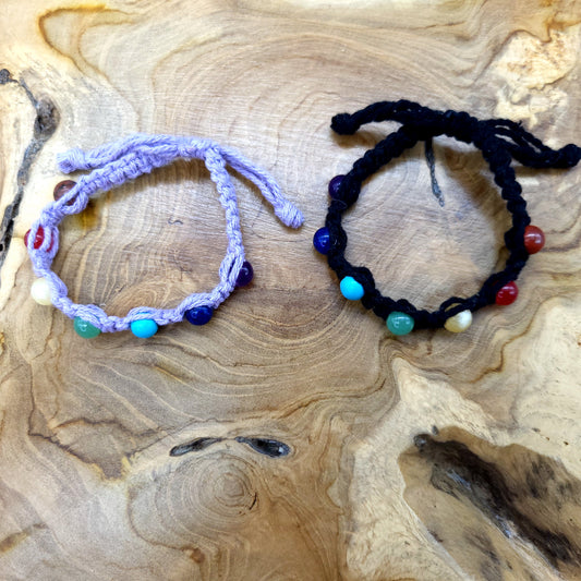BRACELETS 7 CHAKRAS EN MACRAMÉ + 7 PIERRES ASSOCIÉES - AJUSTABLES & MIXTES, UNIQUES & ARTISANAUX