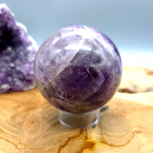 SCULPTURE SPHÈRE ou BOULE 3D EN PIERRE AMÉTHYSTE N°6 - UNIQUE & ARTISANALE