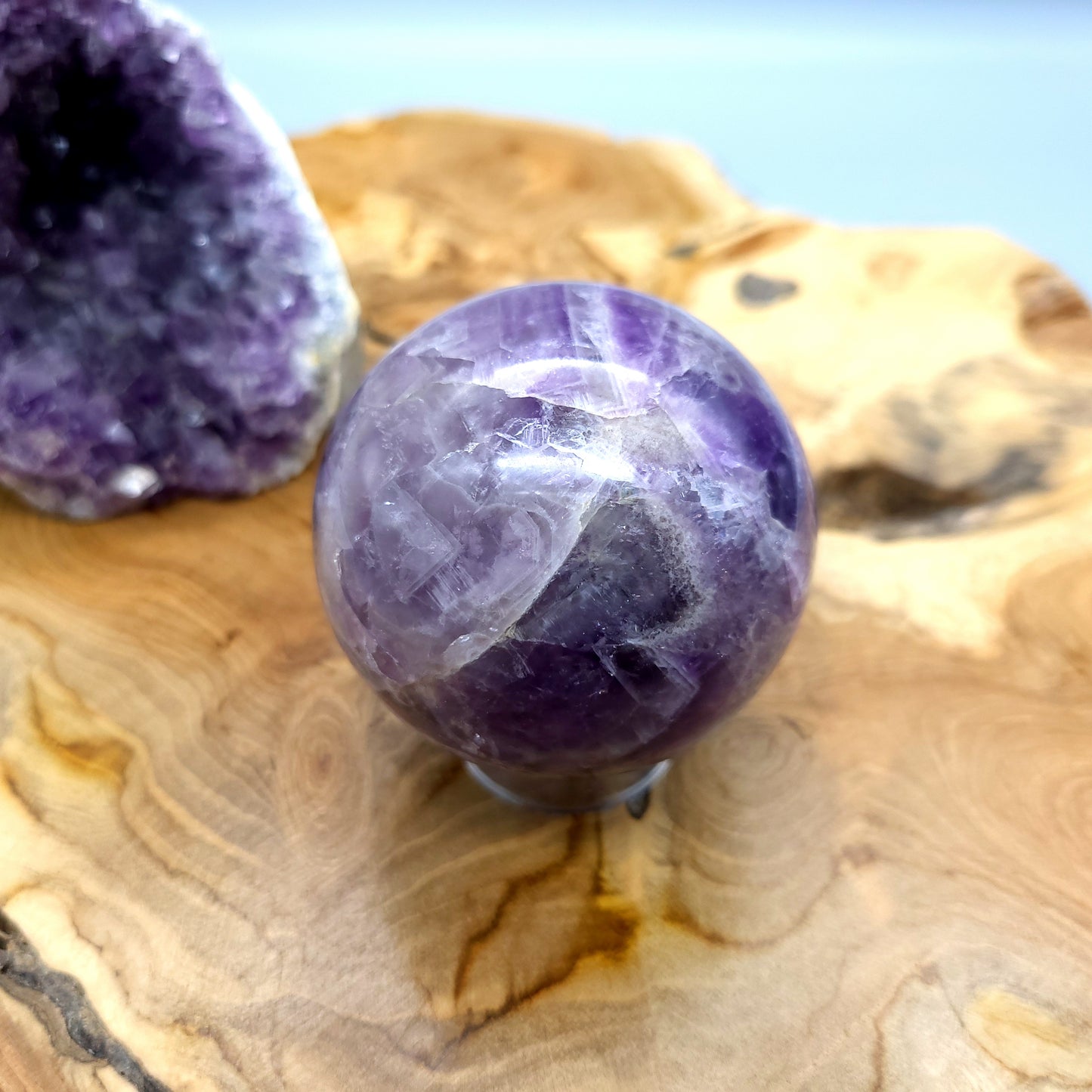 SCULPTURE SPHÈRE ou BOULE 3D EN PIERRE AMÉTHYSTE N°6 - UNIQUE & ARTISANALE