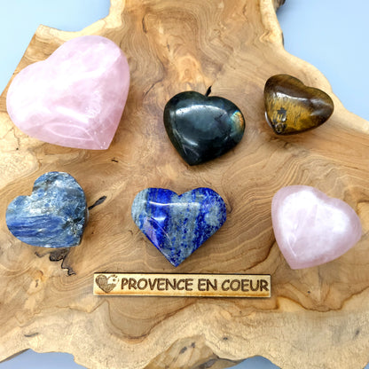 COEUR SCULPTÉ EN PIERRE AMAZONITE - UNIQUE & ARTISANAL