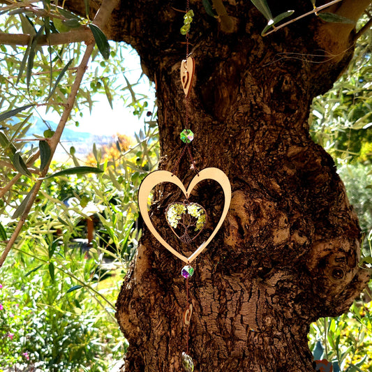 DÉCORATION SUNCATCHER COEUR ARBRE DE VIE EN PIERRE DE PÉRIDOT (vert) + COEURS EN BOIS - ATTRAPE SOLEIL UNIQUE, ARTISANAL & ORIGINAL
