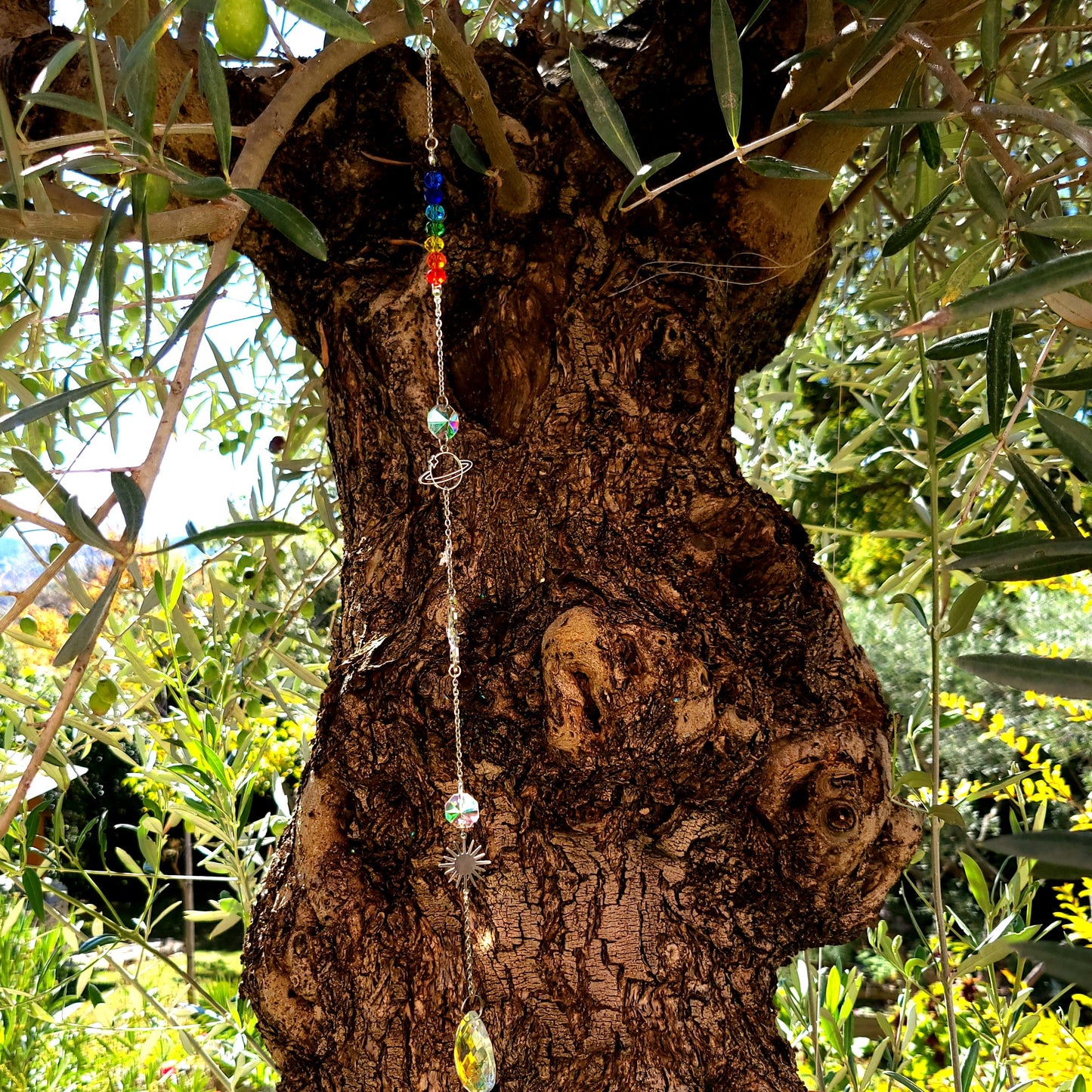 DÉCORATION SUNCATCHER " UNIVERS + 7 CHAKRAS " avec SOLEILS & PLANÈTE SATURNE - ATTRAPE SOLEIL UNIQUE, ARTISANAL & ORIGINAL