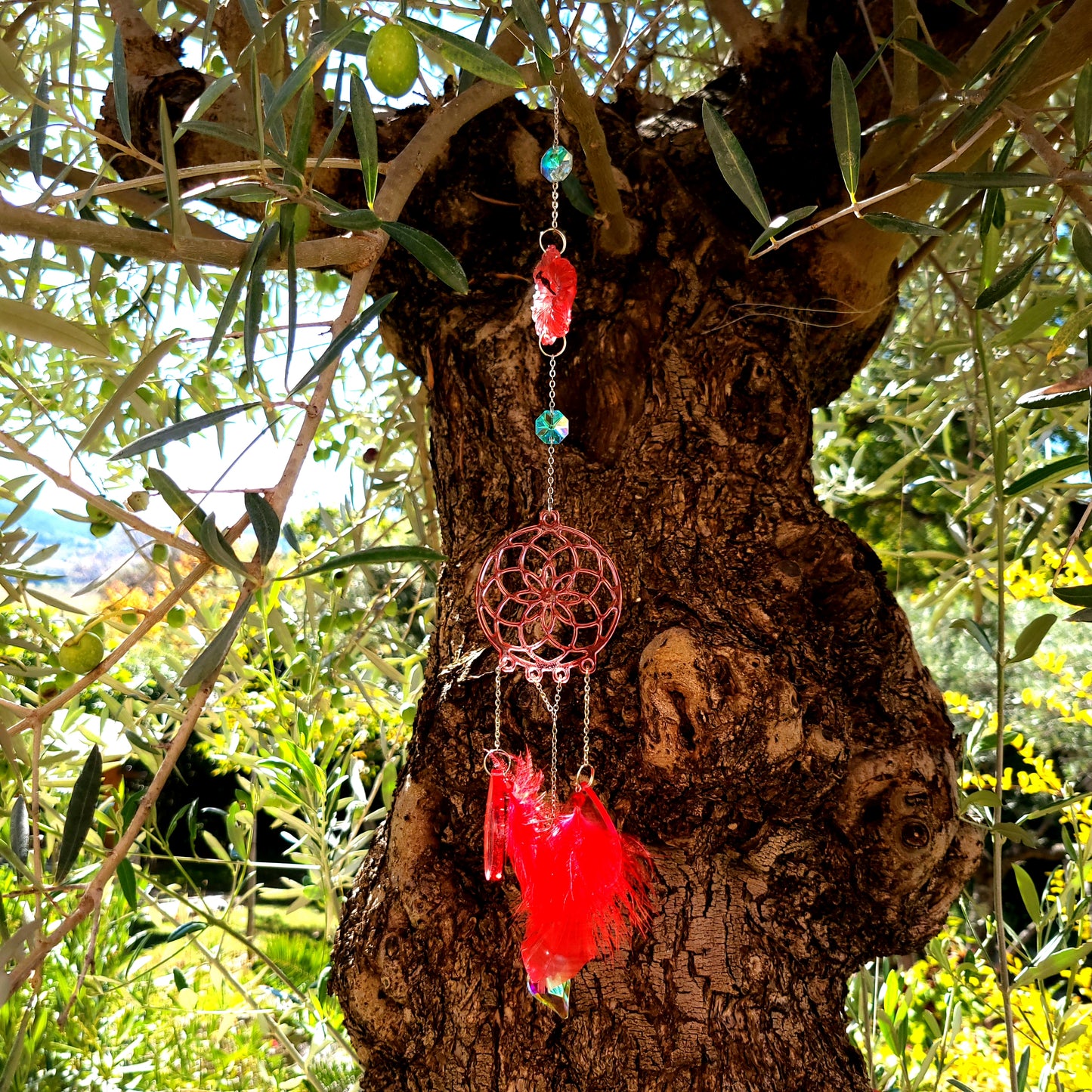 DÉCORATION " 2 EN 1 "  DREAMCATCHER + SUNCATCHER TONS ROUGES + FLEUR HIBISCUS - (ATTRAPE-RÊVES avec un ATTRAPE SOLEIL) UNIQUE, ARTISANAL & ORIGINAL