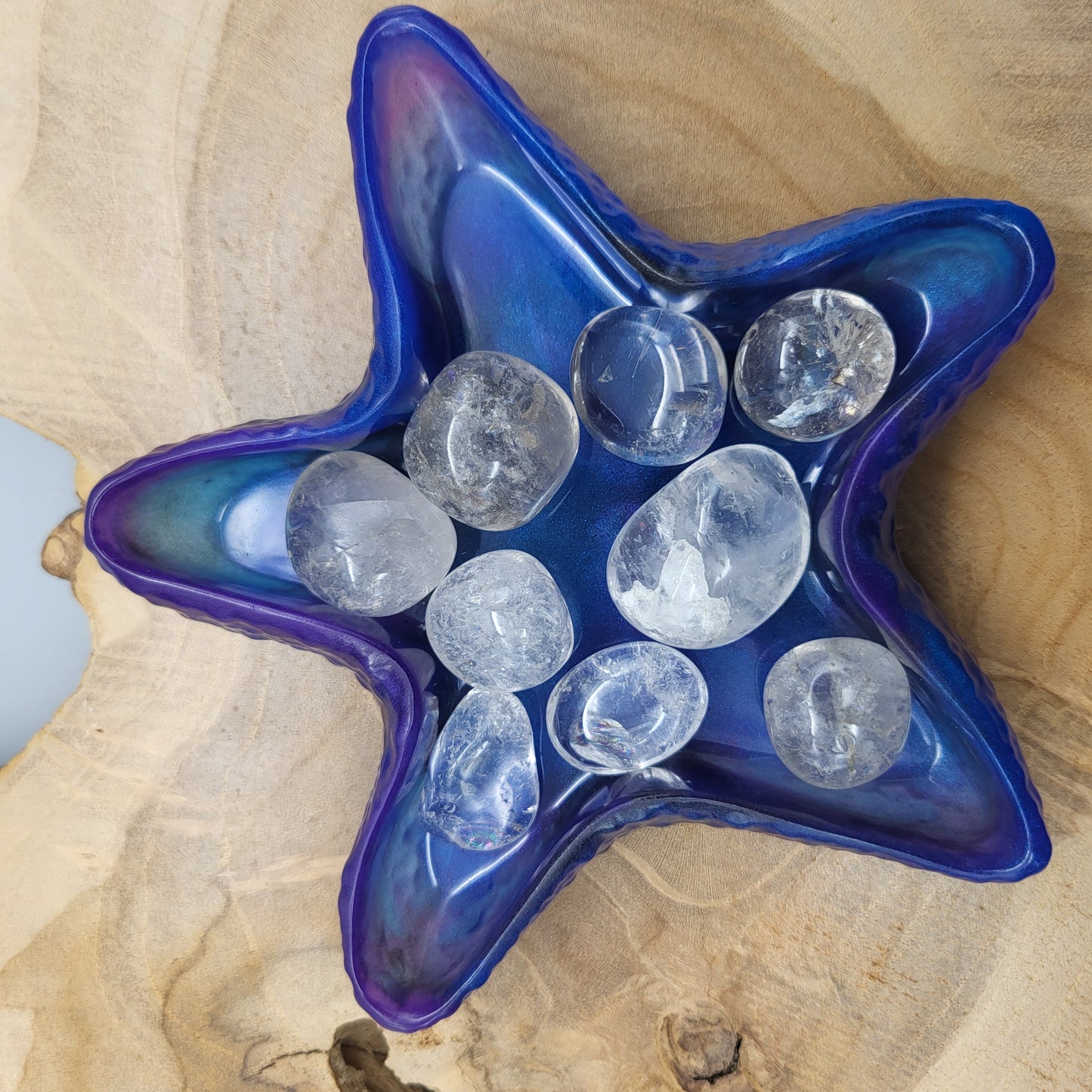 CRISTAL DE ROCHE + DEMI GÉODE + PIERRES BRUTES ET POLIES