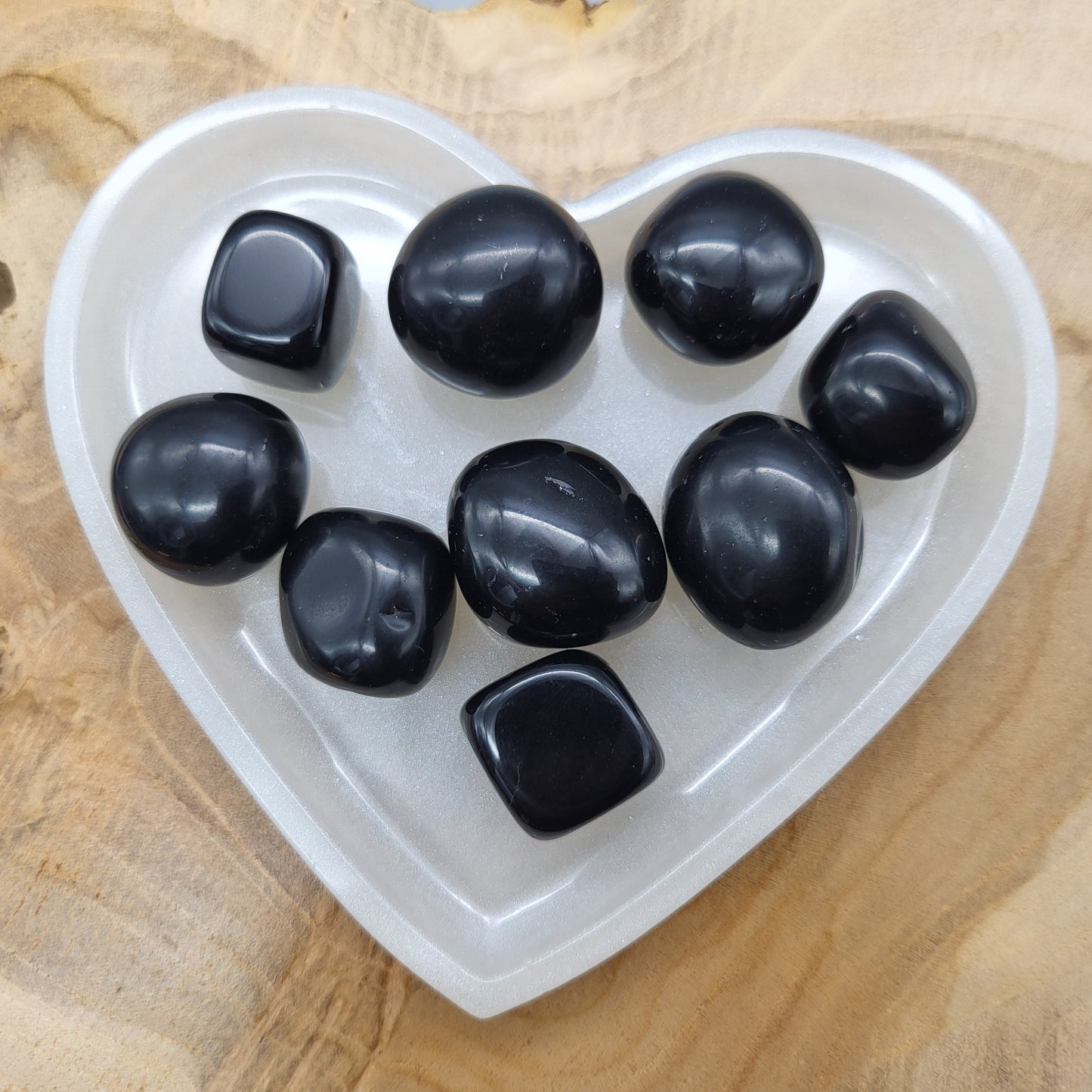 OBSIDIENNE NOIRE EN PETITES PIERRES POLIES ET BRUTES