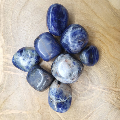 SODALITE EN PETITES PIERRES POLIES ET BRUTES
