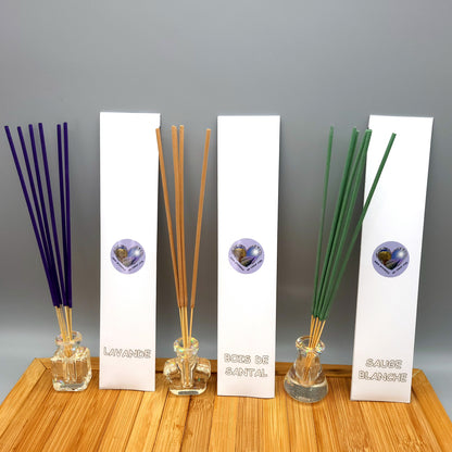 DIVERS BÂTONS ENCENS PURIFIANTS (Sauge blanche, bois de santal et Lavande) - ARTISANAUX & NATURELS