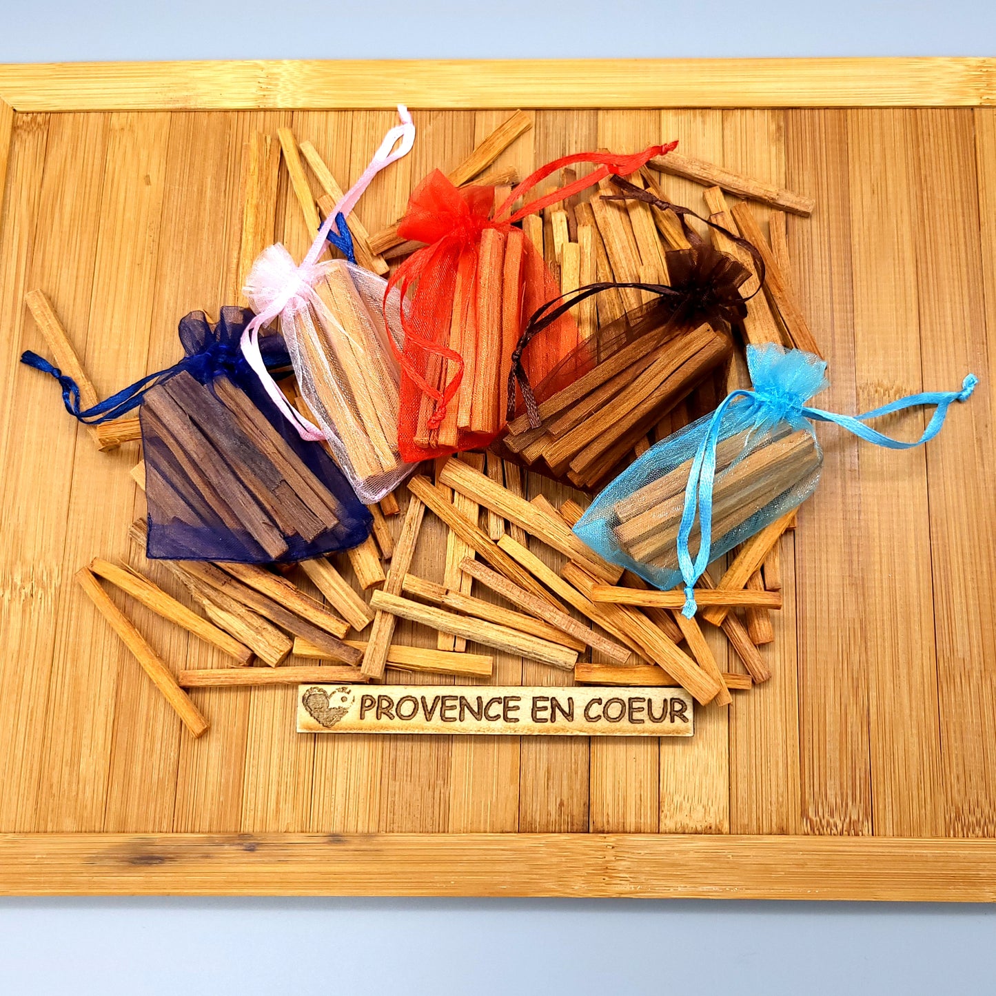 LOT BÂTONNETS de PALO SANTO BOIS SACRÉ + SAC en ORGANZA OFFERT - ENCENS NATUREL