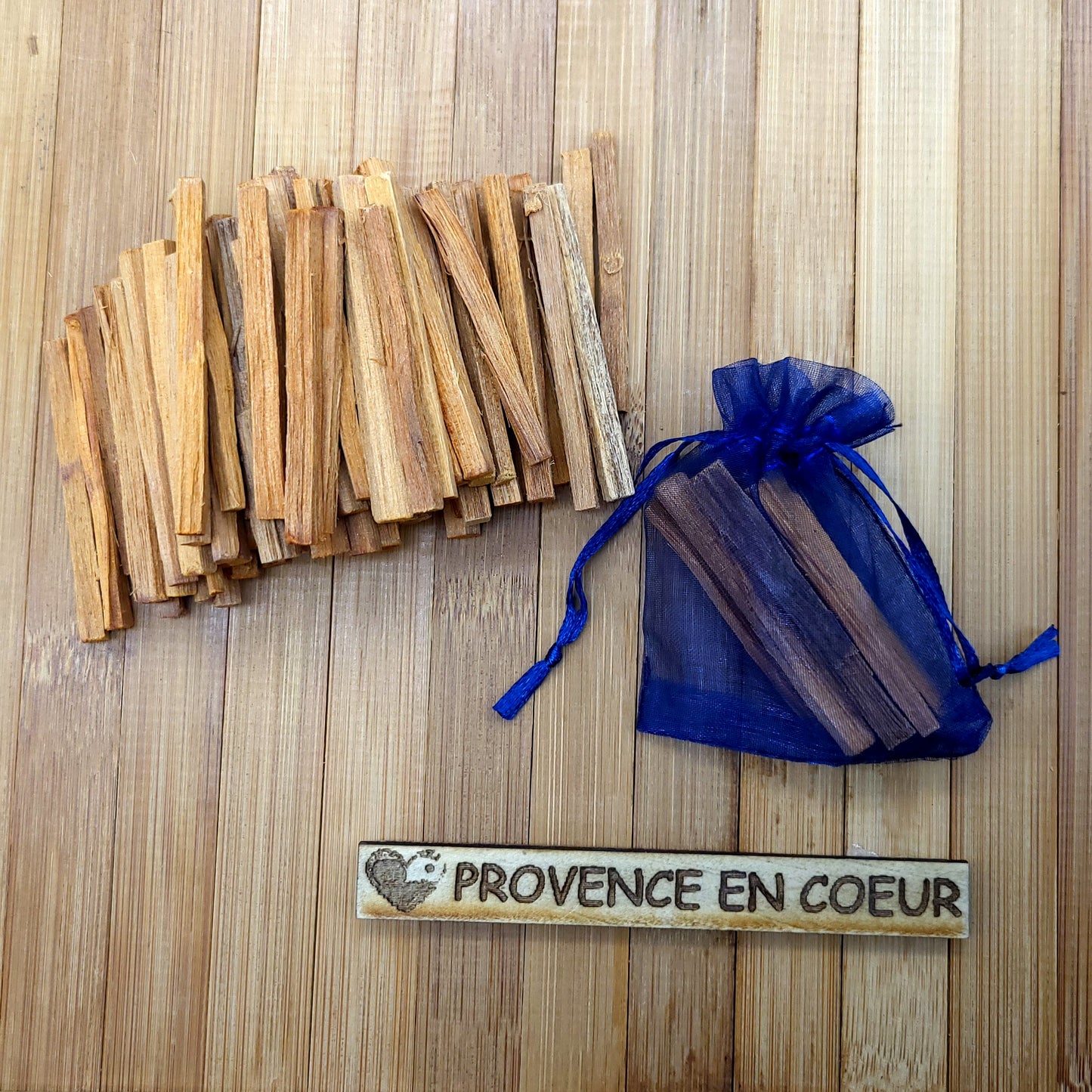 LOT BÂTONNETS de PALO SANTO BOIS SACRÉ + SAC en ORGANZA OFFERT - ENCENS NATUREL