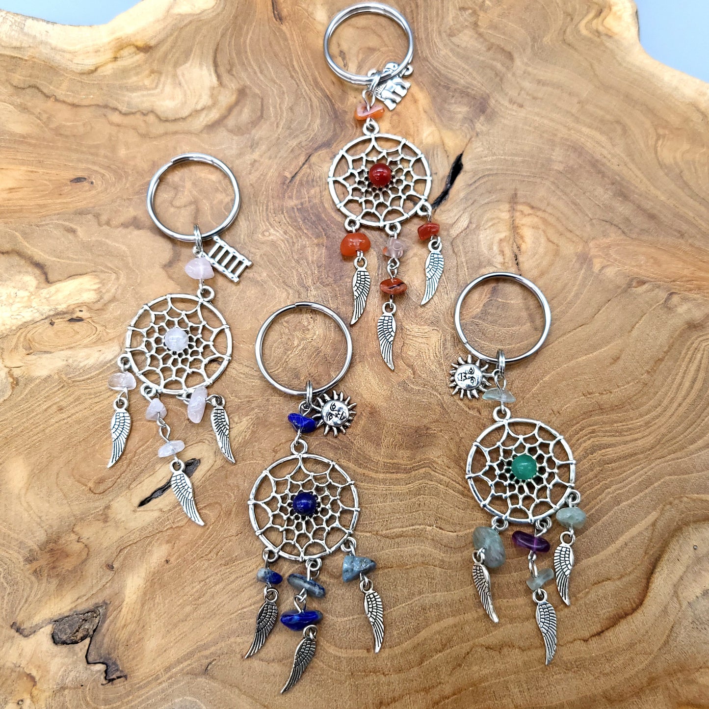 PORTE CLÉS + PENDENTIFS ATTRAPE-RÊVES en PIERRES DIVERSES - BIJOUX ARTISANAUX & ORIGINAUX
