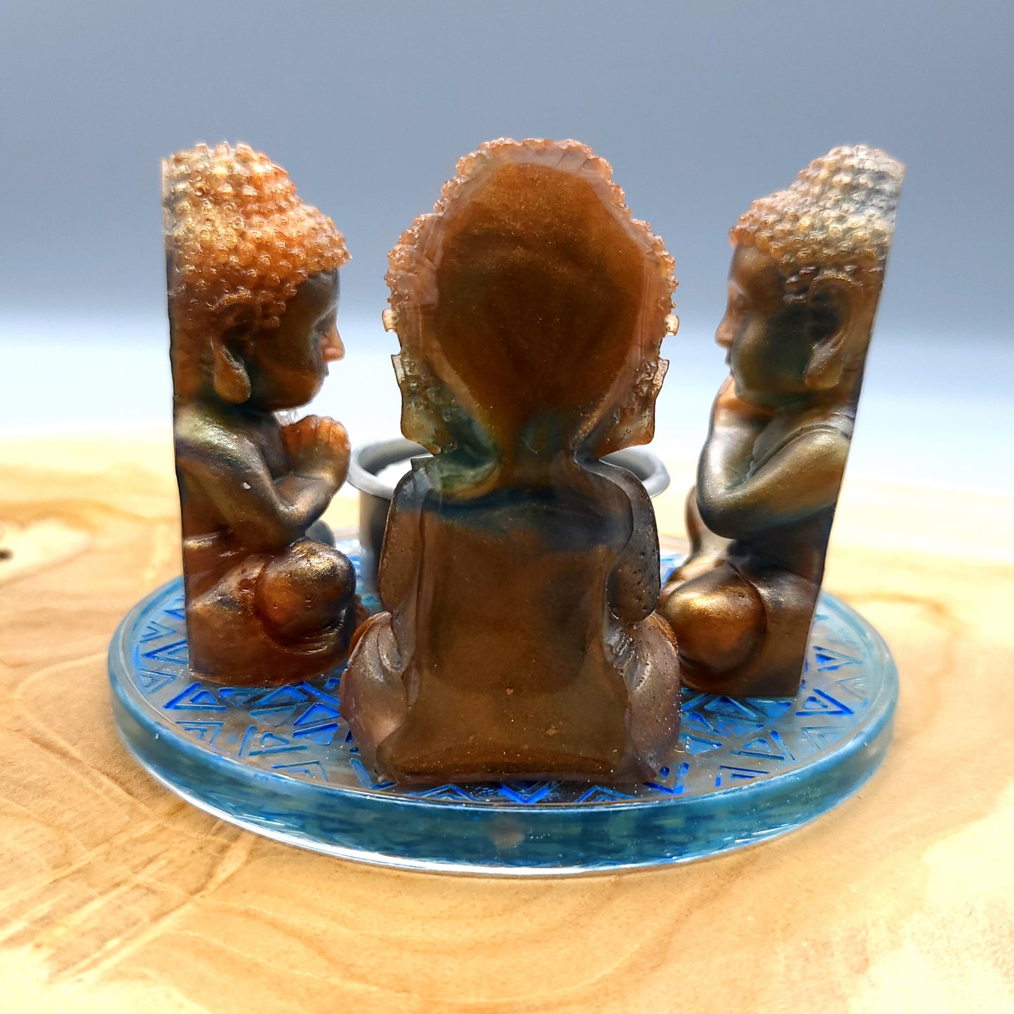 DÉCORATIONS " 6 en 1 "  LOT 3 BOUDDHAS + SOCLE MANDALA EN RÉSINE + COUPELLE EN MÉTAL & BOUGIE -  LOTS AU CHOIX UNIQUES, ARTISANAUX & ORIGINAUX