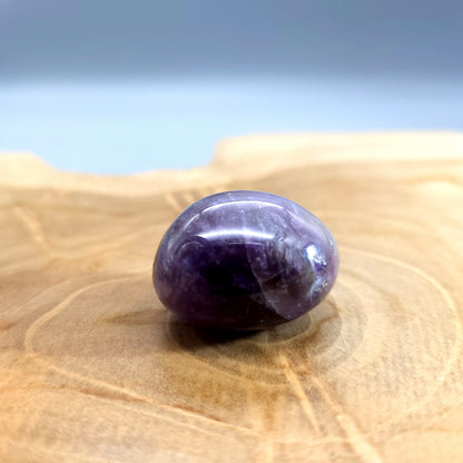 AMÉTHYSTE EN PETITES PIERRES POLIES ET BRUTES