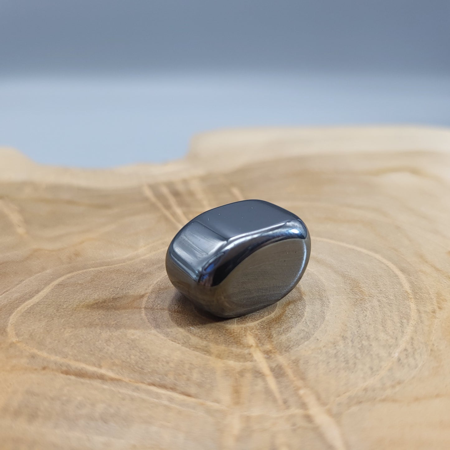 HÉMATITE EN PETITES PIERRES POLIES ET BRUTES