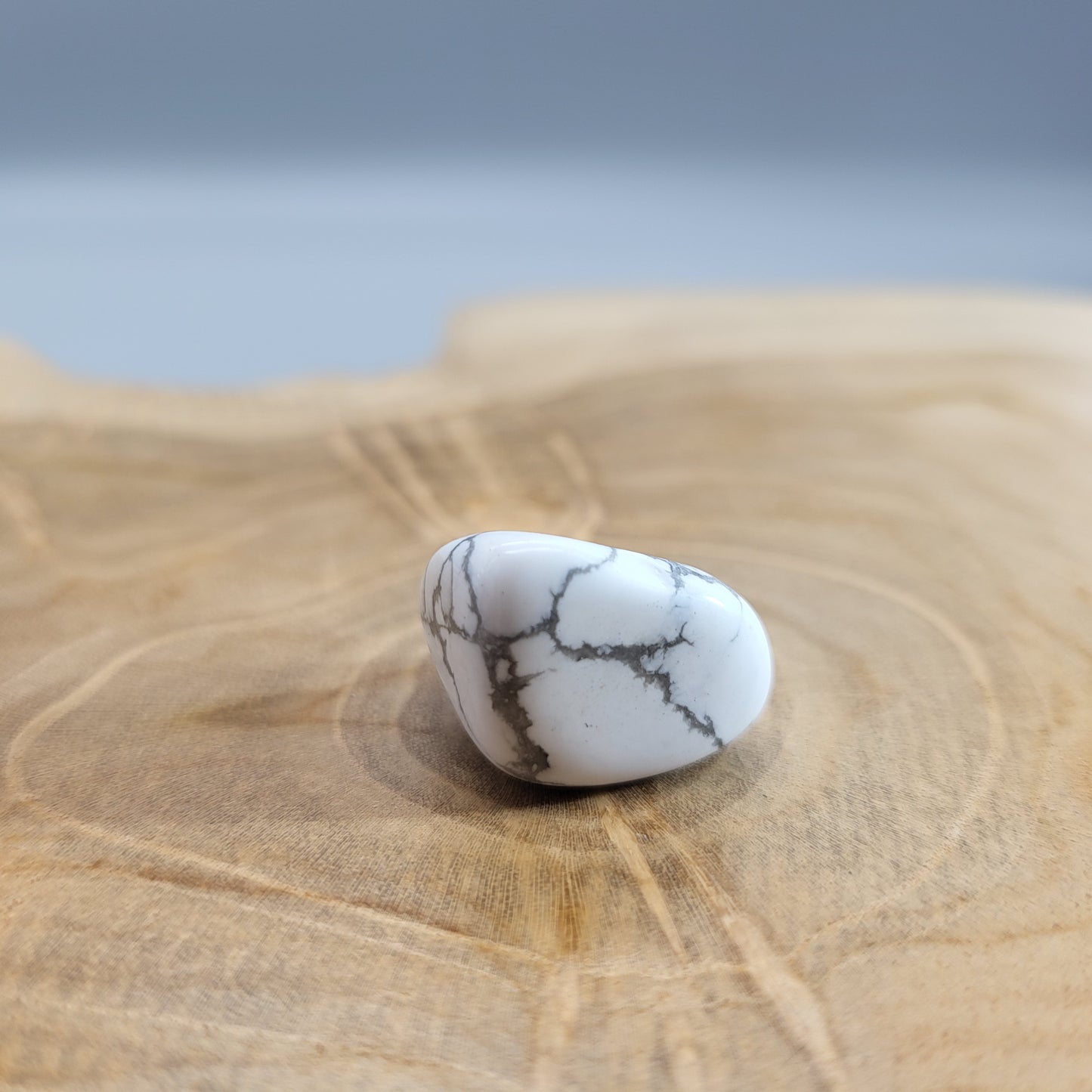 HOWLITE BLANCHE EN PETITES PIERRES POLIES ET BRUTES
