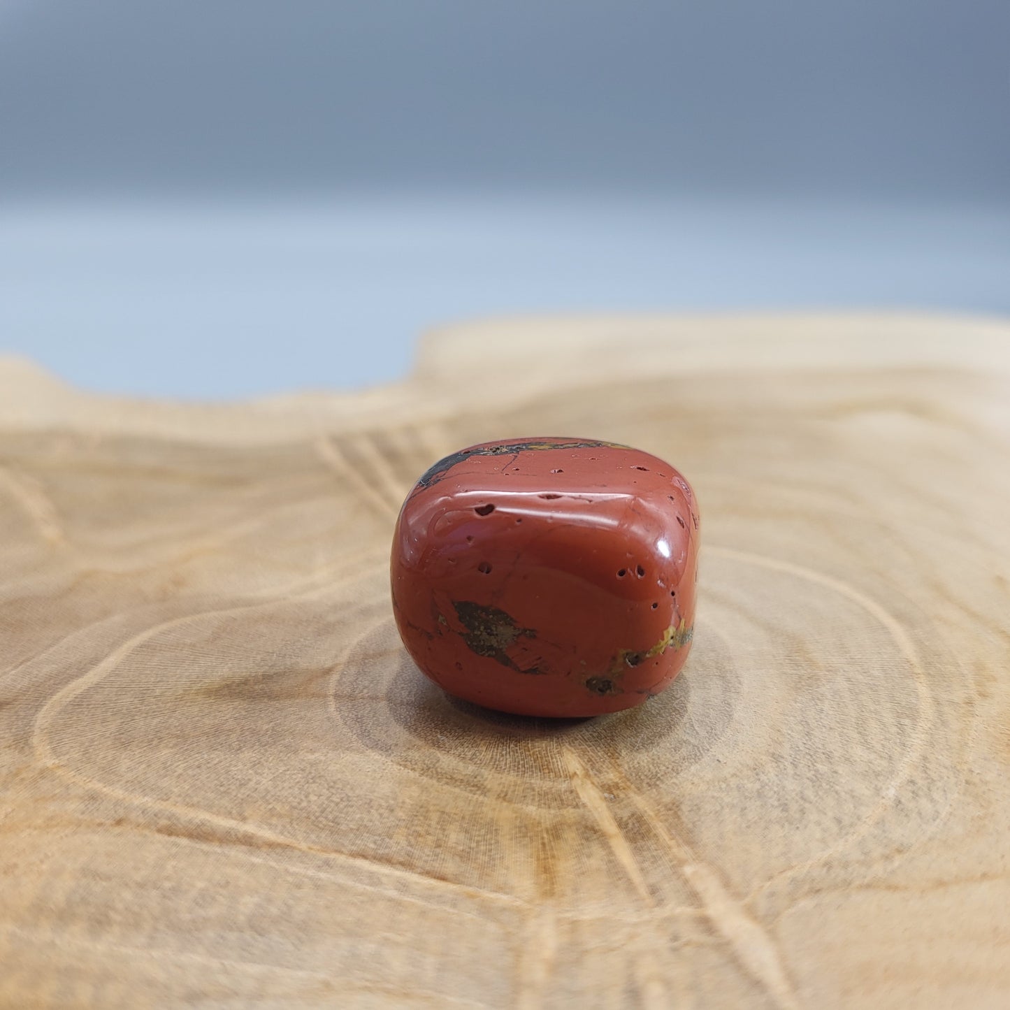 JASPE ROUGE EN PETITES PIERRES POLIES ET BRUTES