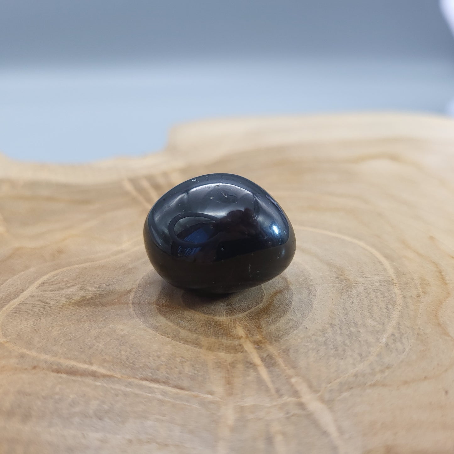 OBSIDIENNE NOIRE EN PETITES PIERRES POLIES ET BRUTES