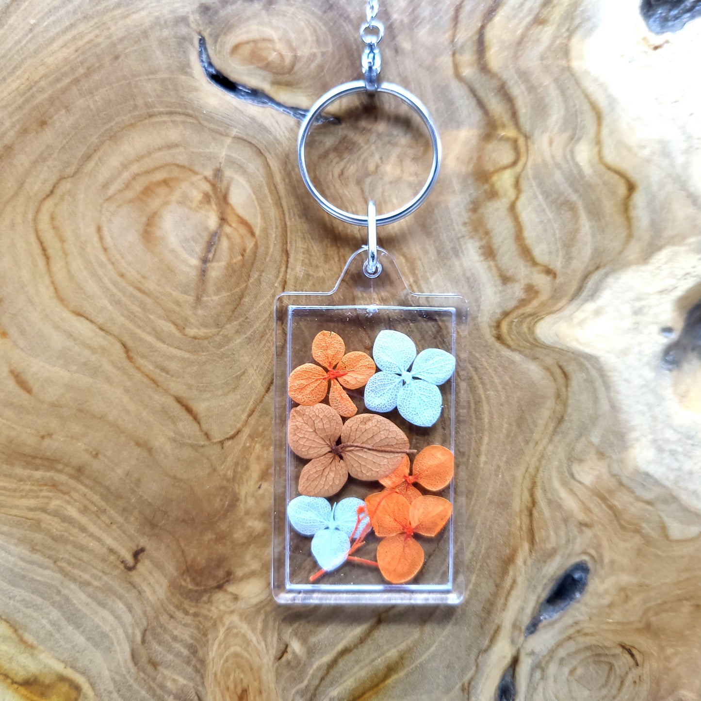 MAGNIFIQUES PORTE-CLÉS DE VRAIES FLEURS SÉCHÉES - UNIQUES, ORIGINAUX & ARTISANAUX